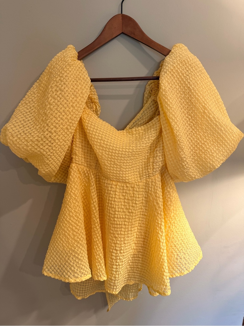 MABLE yellow textured puff sleeve peplum top 💛